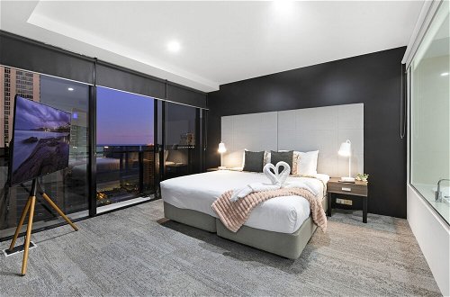 Photo 8 - 1Bed Ocean - Circle on Cavill - Wow Stay