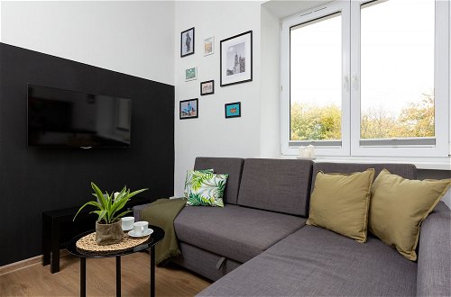 Foto 12 - Elegant & Homely Apartment by Renters