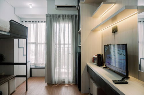 Foto 8 - Cozy Studio (No Kitchen) At Transpark Bintaro Apartment