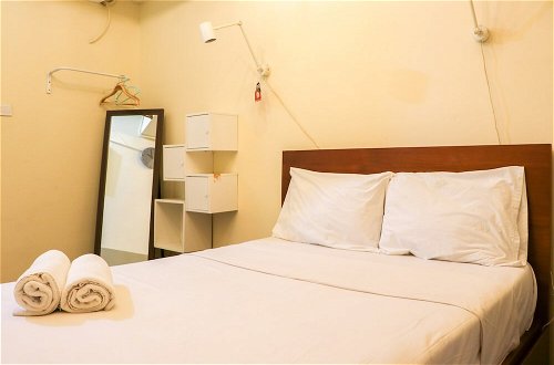 Foto 4 - Minimalist And Comfy Studio Apartment At Grand Asia Afrika