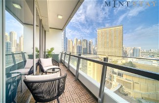 Foto 3 - Exclusive 2BR Apt With Superb Balcony Marina Views
