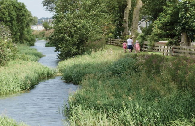 2 Bedroom Pet Free Caravan and Decking Free Wifi - Foto 11