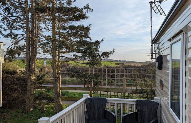 2 Bedroom Pet Free Caravan and Decking Free Wifi - Foto 12