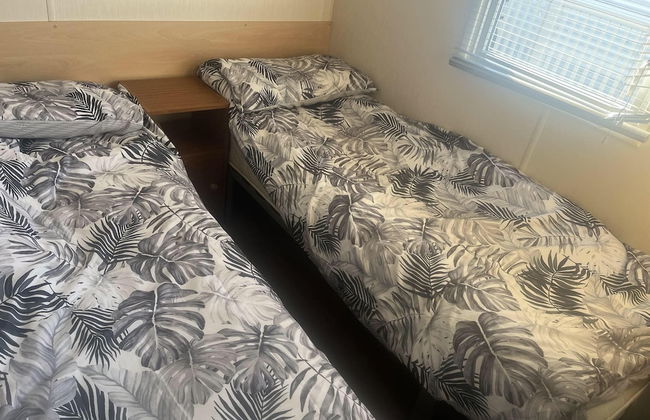 2 Bedroom Pet Free Caravan and Decking Free Wifi - Foto 4