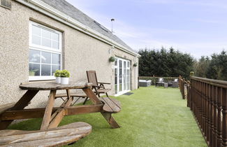 Photo 1 - JOIVY Greenknowes Cottage W/ Hot Tub & Fireplace