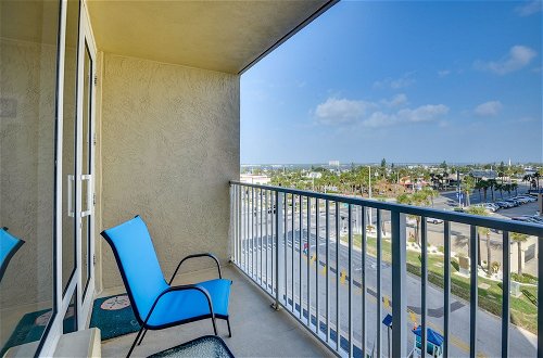 Foto 14 - Breezy Daytona Beach Studio w/ Balcony & Views