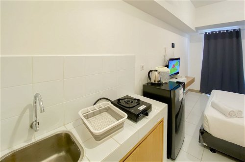 Foto 8 - Modern Furnished And Homey Studio Tokyo Riverside Pik 2 Apartment