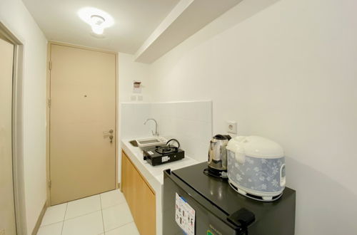 Photo 9 - Modern Furnished And Homey Studio Tokyo Riverside Pik 2 Apartment