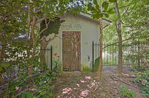 Photo 23 - Charming Summerville Home w/ Yard & Sunroom