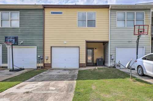 Foto 5 - Macon Townhome w/ Patio, 5 Miles to Downtown