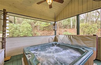 Photo 1 - Ellijay Cabin With Porch & Private Hot Tub