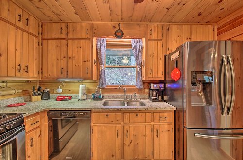 Photo 31 - Ellijay Cabin With Porch & Private Hot Tub