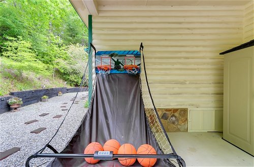 Photo 33 - Ellijay Cabin With Porch & Private Hot Tub
