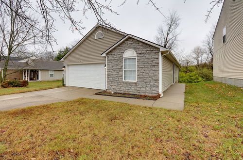 Photo 27 - Chic Lexington Home w/ Deck ~ 5 Mi to Downtown