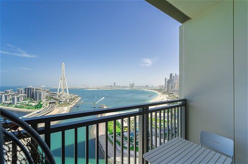 Foto 13 - Luxury StayCation - Spacious Modern Apt Overlooking The Arabian Sea