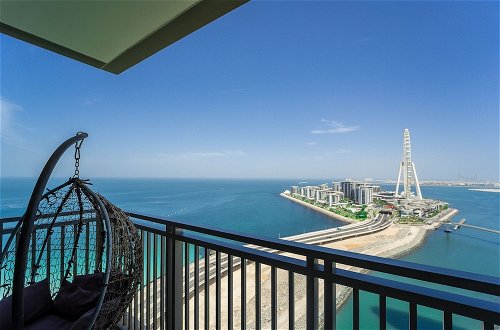 Foto 12 - Luxury StayCation - Spacious Modern Apt Overlooking The Arabian Sea