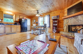 Foto 1 - Pet-friendly Blairsville Cabin w/ Fire Pit & Grill