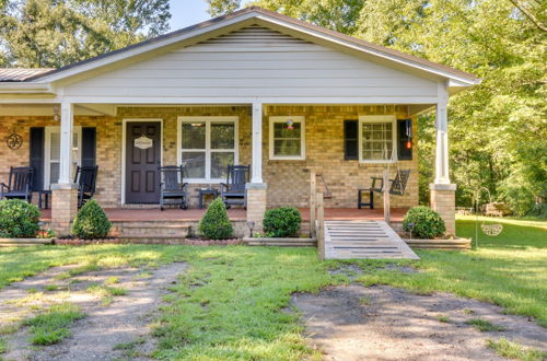 Foto 17 - Charming Duplex: 12 Mi to UGA & Sanford Stadium