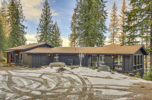 Photo 6 - Bonners Ferry Cabin w/ Wraparound Deck & Views