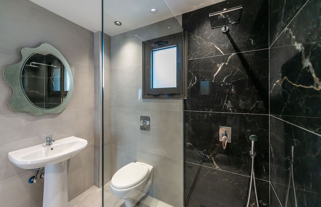 Agalliu Villa - Photo 8