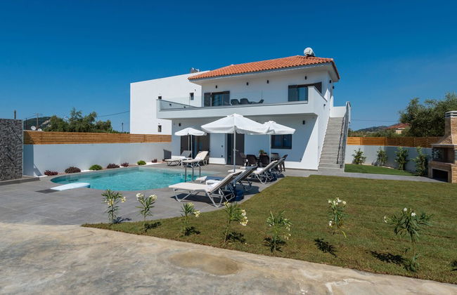 Agalliu Villa - Photo 18