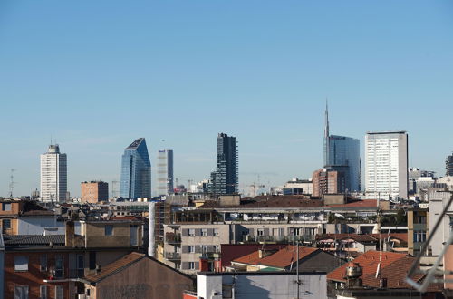 Photo 46 - Milan Skyline Apartment, Città Studi, 1 min Metro, Terrace, Wifi, Netflix