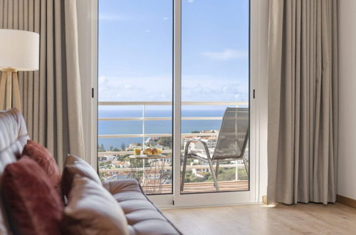 Foto 21 - Apartment With Balcony and sea View - Garajau VI