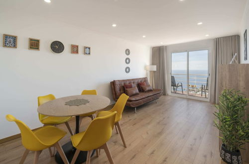 Foto 15 - Apartment With Balcony and sea View - Garajau VI