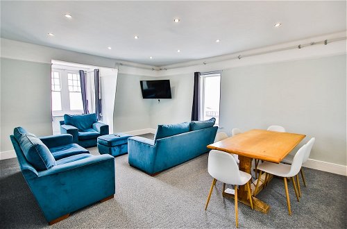 Photo 1 - The Penthouse of Palace Court