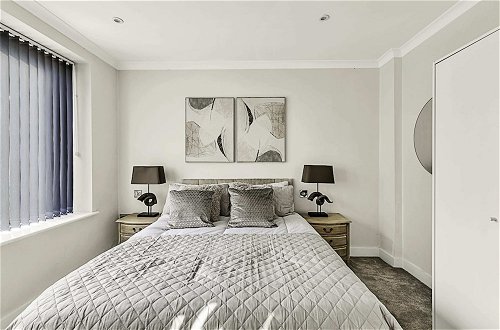 Foto 3 - Chic and Contemporary Retreat in Brentford