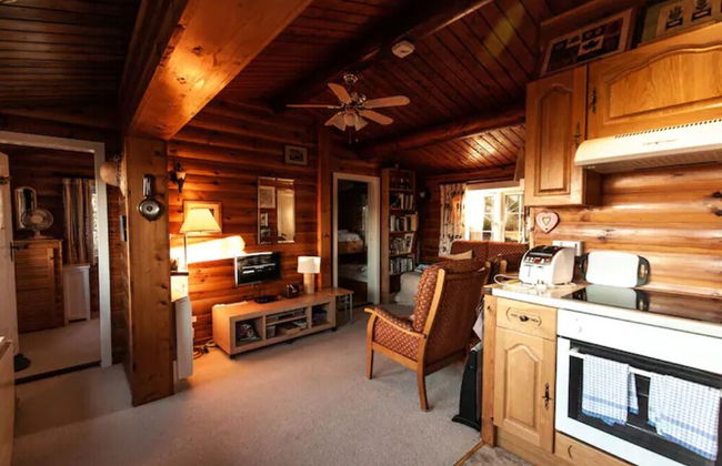Two Bed Log Cabin in the Mountains - Foto 11