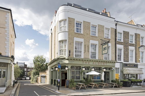 Photo 19 - Bijou Pied a Terre Studio in Heritage Camden Terrace