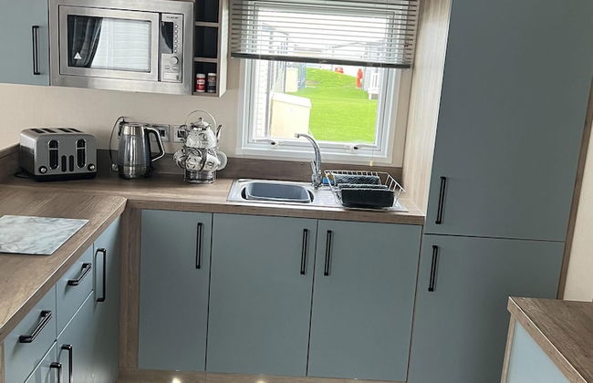2 Bed Caravan - Sleeps 6 - Parking - Pets - Foto 14