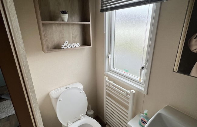 2 Bed Caravan - Sleeps 6 - Parking - Pets - Foto 21