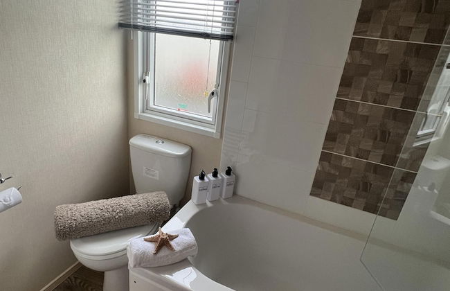 2 Bed Caravan - Sleeps 6 - Parking - Pets - Foto 18