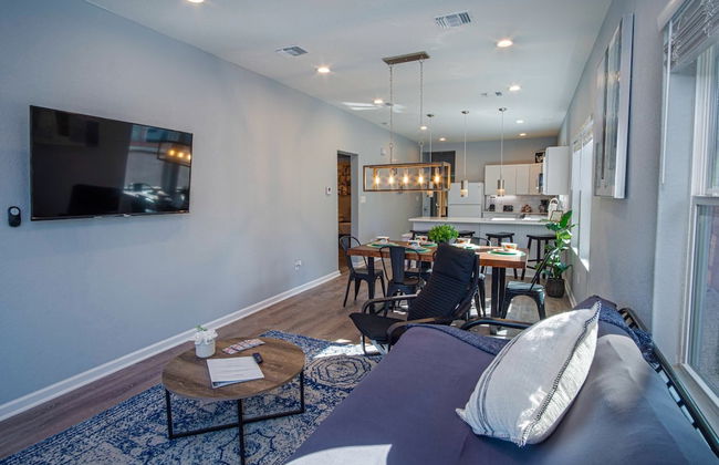Spectacular Brand New 4br/2.5ba Near DT/ Riverwalk - Foto 13