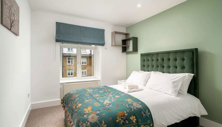 Photo 1 - Stunning 3BD Flat, Free Parking Close to Greenwich