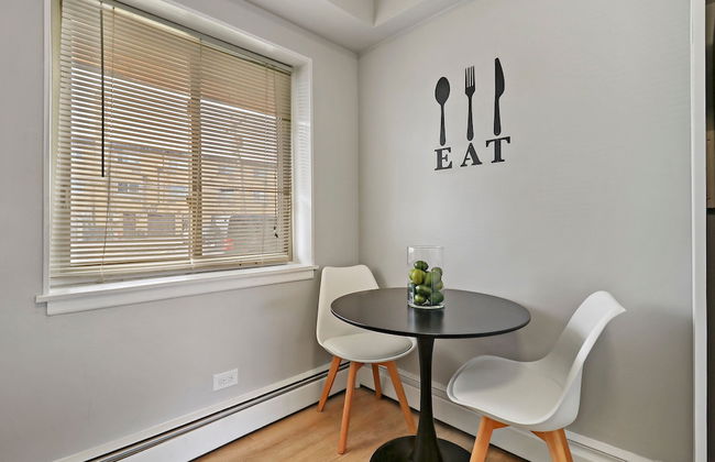 Cozy 1BR Apartment in Arlington Heights - Foto 13