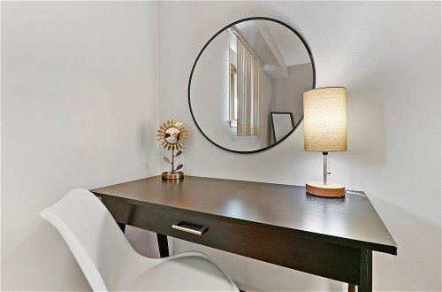 Foto 2 - Cozy 1BR Apartment in Arlington Heights