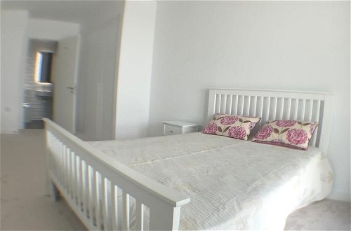 Foto 5 - Stunning 2-bed Apartment in London