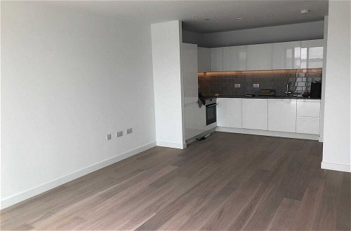 Foto 9 - Stunning 2-bed Apartment in London