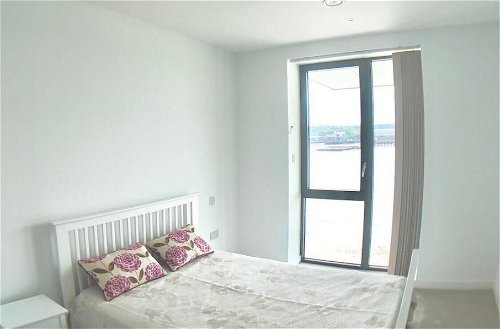 Foto 3 - Stunning 2-bed Apartment in London