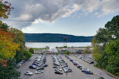 Photo 27 - Modern Hastings-on-hudson Home Near River