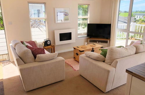 Photo 10 - Charming 3-bed Chalet in Abersoch