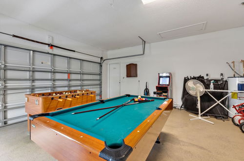 Photo 4 - 2 Suites, 1 King, 5 Beds: Pool. Games Room #810