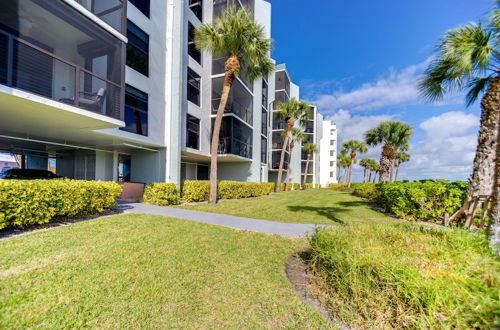 Photo 17 - Marco Island Waterfront Condo w/ Community Pool