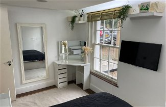 Foto 3 - Lovely 2-bed Apartment in Brixton Central Location