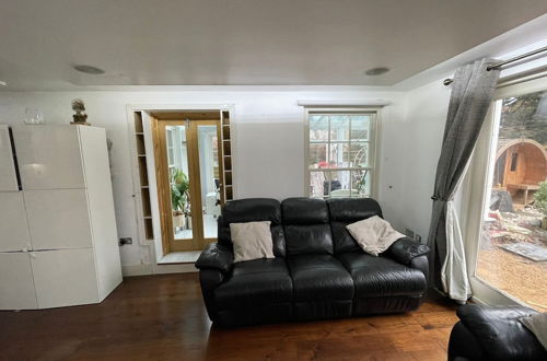 Photo 18 - Lovely 2-bed Apartment in Brixton Central Location