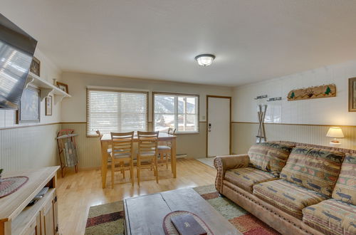 Photo 7 - Main Street Red River Condo w/ Fireplace & Views