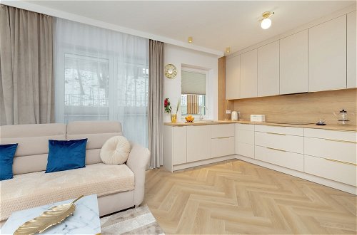 Photo 52 - Bright Beige Apartment by Renters